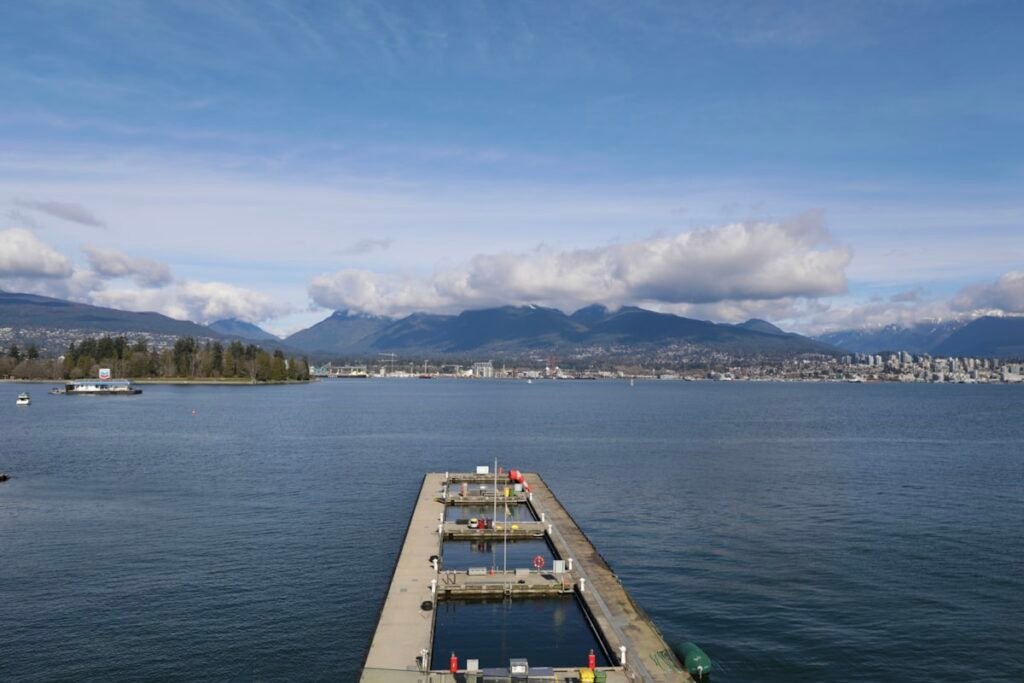 Dundarave Pier and West Vancouver waterfront — mobile summer tire service for Ambleside and Dundarave